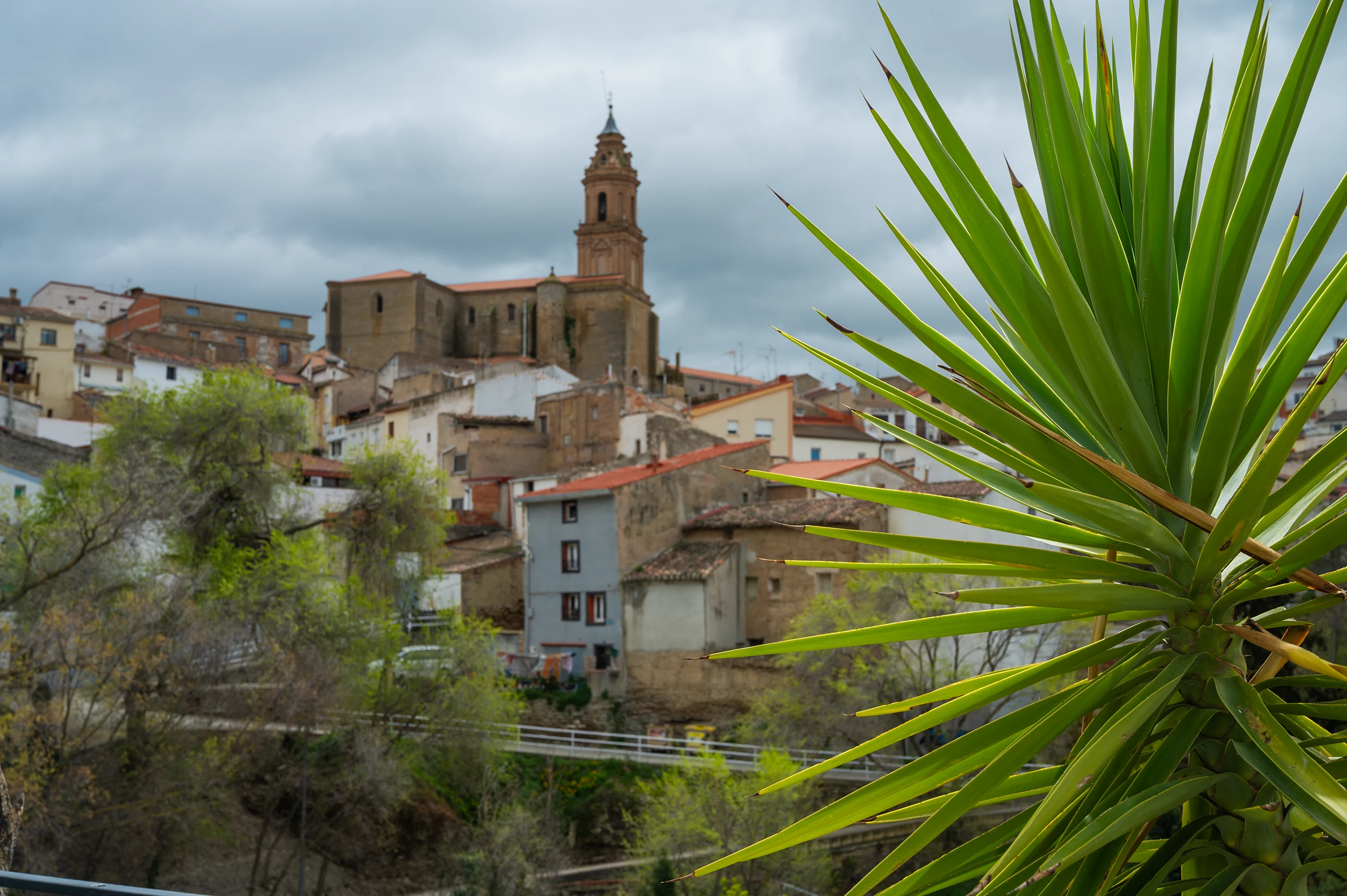 Un paisaje de cuevas y yesos
